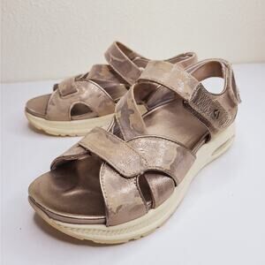 Earth Shoes Cedar Kushma Grey Women's 7 Leather Open Toe Strappy Camo Comfort